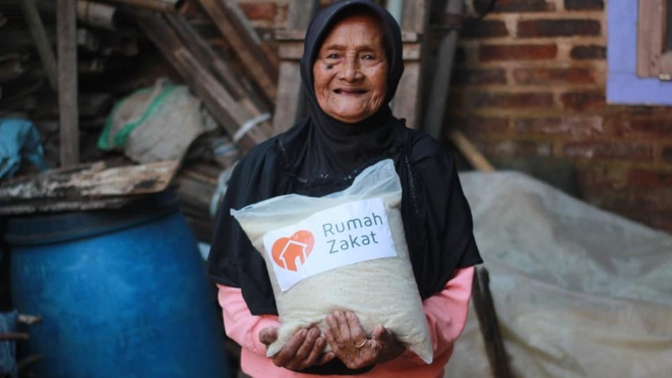 Providing Aid to Needy People in Indonesia