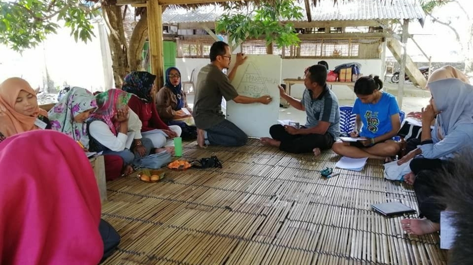Help Build 8 Village Schools in Eastern Indonesia