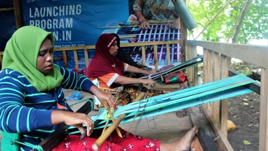 Establish a Traditional Weaving Center